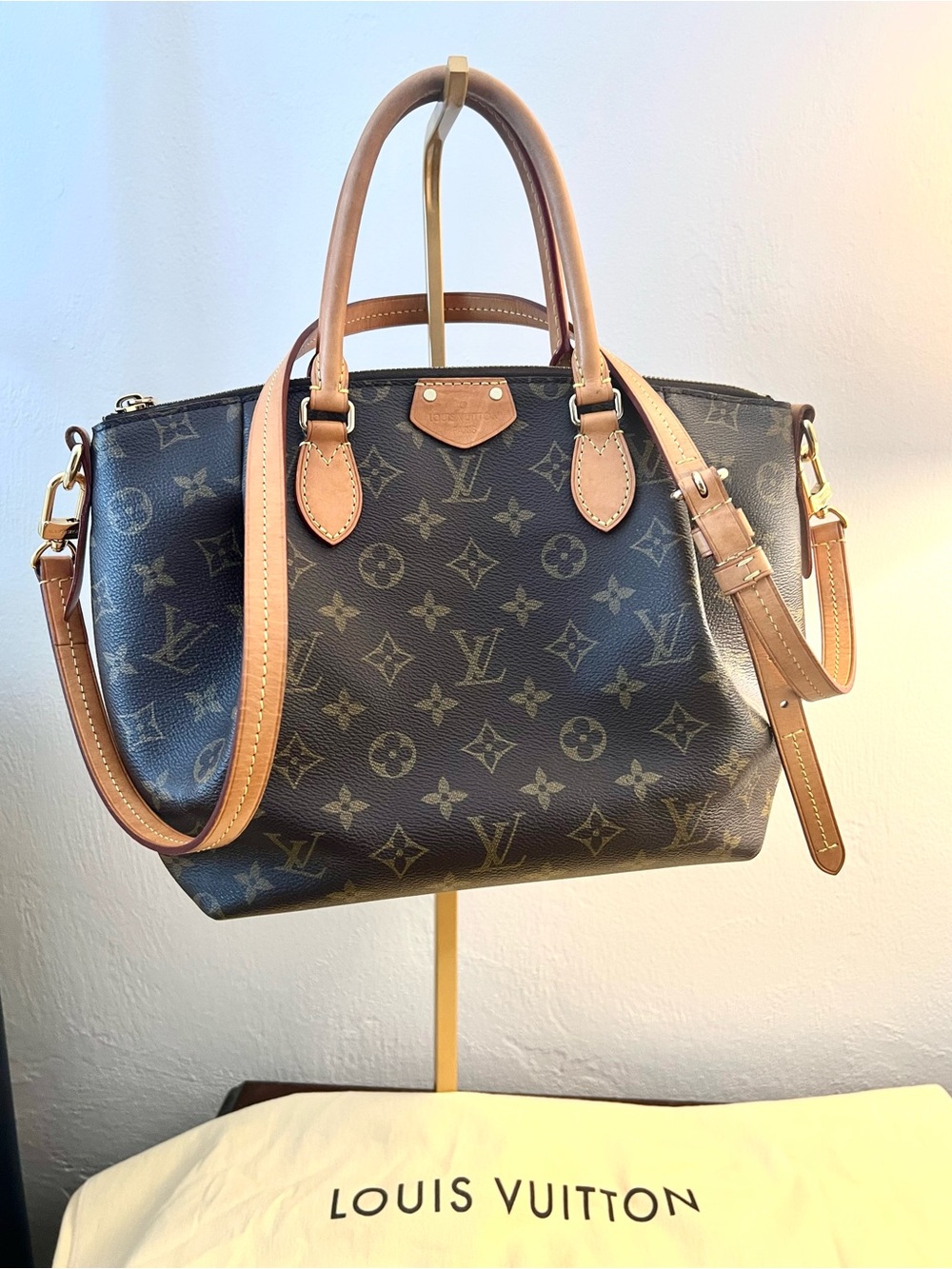 LOUIS VUITTON Turenne PM Monogram Authentic!  Stunning!!